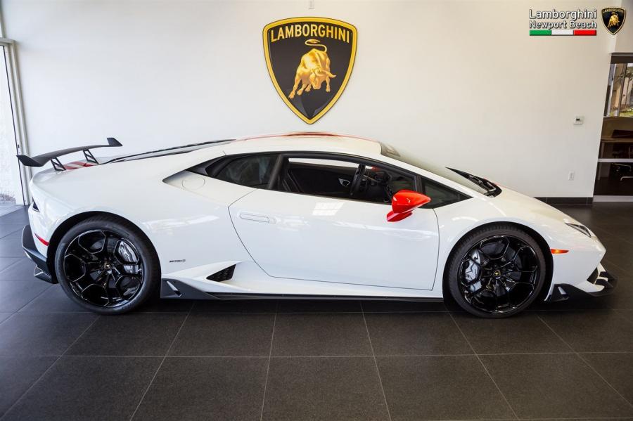  Lamborghini Huracan LP610-4 Bianco Monocerus 2016 года  (фото 14 из 15)